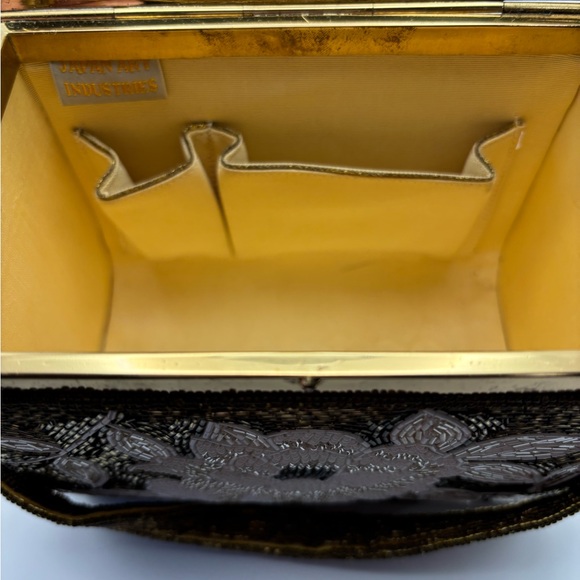 Vintage Japan Work Beaded Gold and White Floral Beaded Clutch/Box - Picture 7 of 13